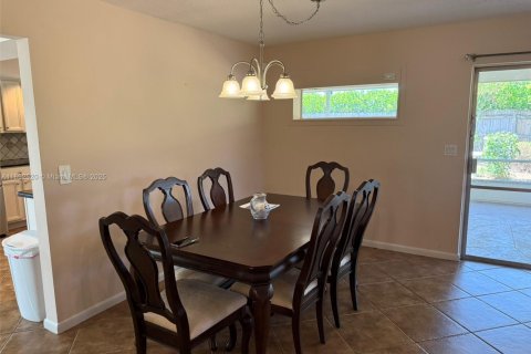 Casa en venta en Palm Beach Gardens, Florida, 3 dormitorios, 132.01 m2 № 1858858 - foto 10