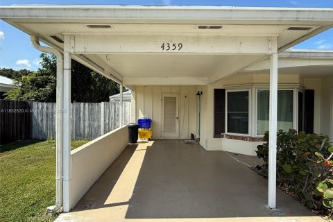 Casa en venta en Palm Beach Gardens, Florida, 3 dormitorios, 132.01 m2 № 1858858 - foto 7