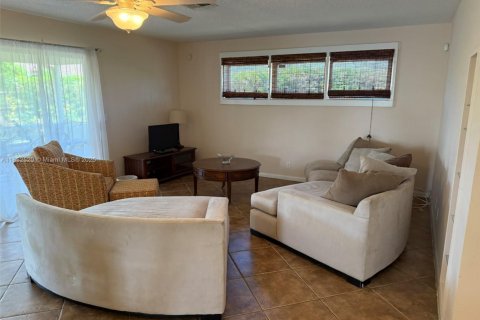 Casa en venta en Palm Beach Gardens, Florida, 3 dormitorios, 132.01 m2 № 1858858 - foto 11