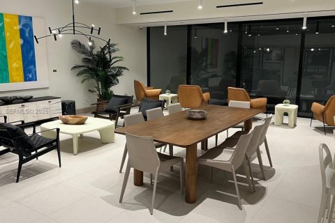 Condo in Miami, Florida, 2 bedrooms  № 2170197 - photo 17