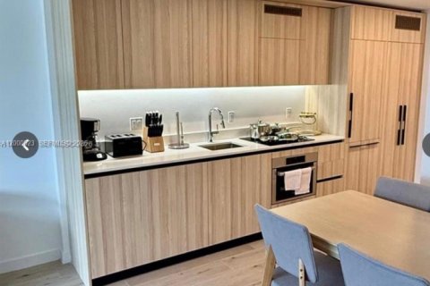 Condo in Miami, Florida, 2 bedrooms  № 2170197 - photo 12