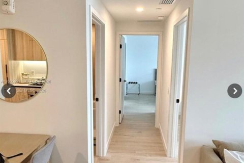 Condo in Miami, Florida, 2 bedrooms  № 2170197 - photo 16