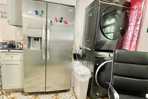 Propiedad comercial en venta en Hollywood, Florida, 152.82 m2 № 1969778 - foto 18