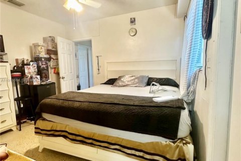 Propiedad comercial en venta en Hollywood, Florida, 152.82 m2 № 1969778 - foto 17