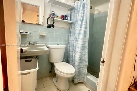 Propiedad comercial en venta en Hollywood, Florida, 152.82 m2 № 1969778 - foto 19