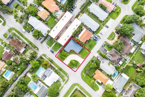 Propiedad comercial en venta en Hollywood, Florida, 152.82 m2 № 1969778 - foto 10