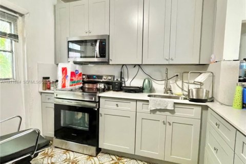 Propiedad comercial en venta en Hollywood, Florida, 152.82 m2 № 1969778 - foto 14