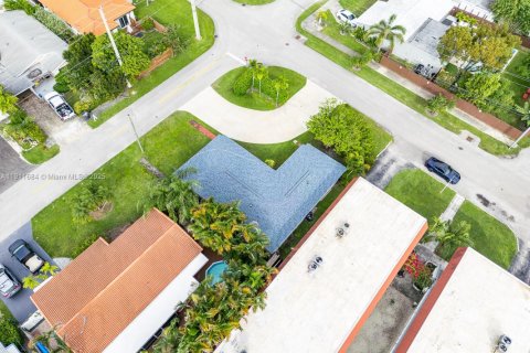 Propiedad comercial en venta en Hollywood, Florida, 152.82 m2 № 1969778 - foto 8