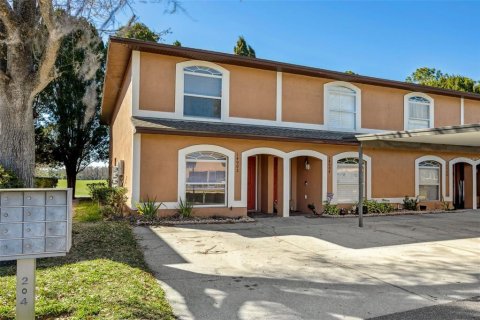Adosado en venta en Tampa, Florida, 2 dormitorios, 137.03 m2 № 2105329 - foto 2