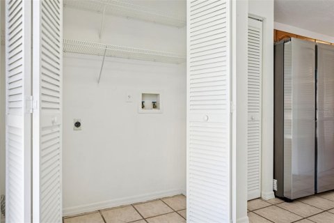 Adosado en venta en Tampa, Florida, 2 dormitorios, 137.03 m2 № 2105329 - foto 20