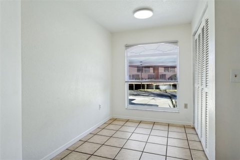Adosado en venta en Tampa, Florida, 2 dormitorios, 137.03 m2 № 2105329 - foto 7