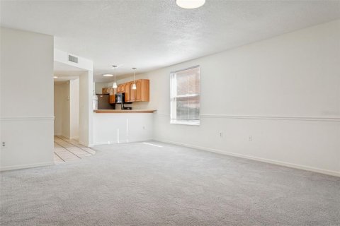 Adosado en venta en Tampa, Florida, 2 dormitorios, 137.03 m2 № 2105329 - foto 10
