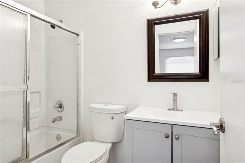 Adosado en venta en Tampa, Florida, 2 dormitorios, 137.03 m2 № 2105329 - foto 15