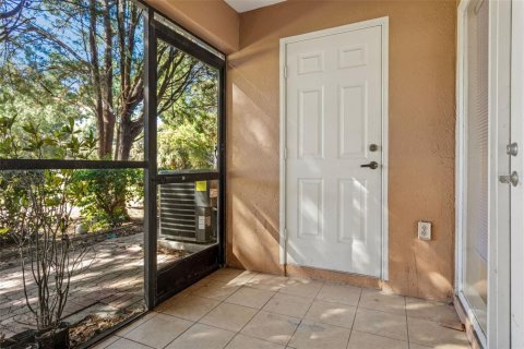 Adosado en venta en Tampa, Florida, 2 dormitorios, 137.03 m2 № 2105329 - foto 22