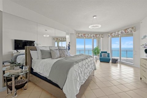 Condo in Clearwater, Florida, 4 bedrooms  № 1689584 - photo 5