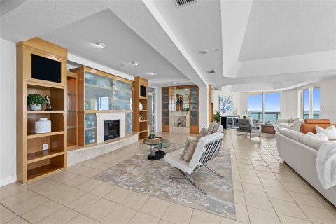 Condo in Clearwater, Florida, 4 bedrooms  № 1689584 - photo 11
