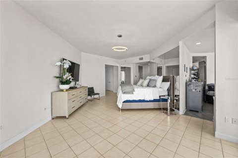 Condo in Clearwater, Florida, 4 bedrooms  № 1689584 - photo 24