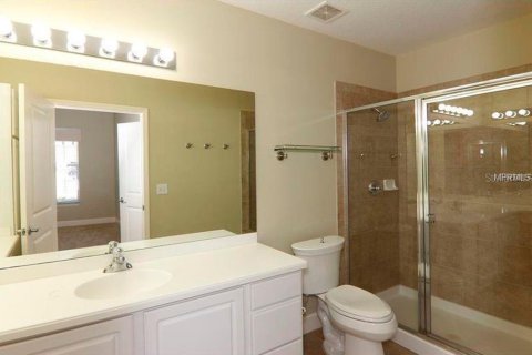 Condo in Celebration, Florida, 2 bedrooms  № 2298543 - photo 11