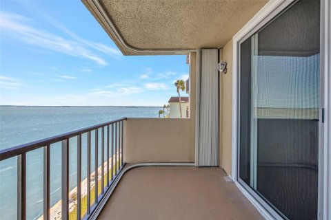 Condo in Dunedin, Florida, 2 bedrooms  № 1724398 - photo 26