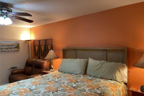 Condo in New Smyrna Beach, Florida, 2 bedrooms  № 2108432 - photo 10