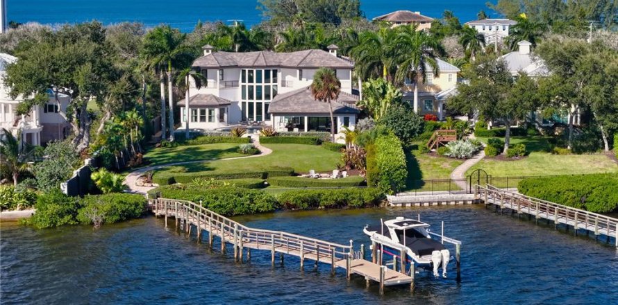 Villa ou maison à Sarasota, Floride 4 chambres, 560.48 m2 № 2430907