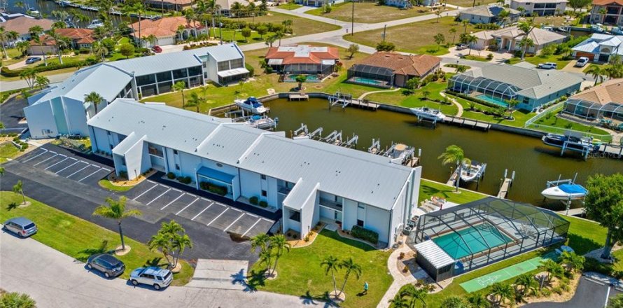Condo in Punta Gorda, Florida, 2 bedrooms № 1658377