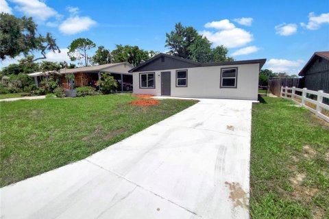 House in New Port Richey, Florida 3 bedrooms, 98.1 sq.m. № 1816077 - photo 15