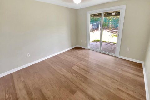 House in New Port Richey, Florida 3 bedrooms, 98.1 sq.m. № 1816077 - photo 19