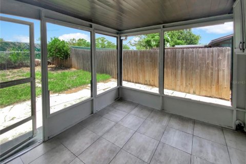 House in New Port Richey, Florida 3 bedrooms, 98.1 sq.m. № 1816077 - photo 13