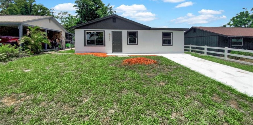House in New Port Richey, Florida 3 bedrooms, 98.1 sq.m. № 1816077