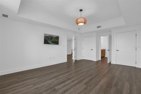 Condo in Four Corners, Florida, 2 bedrooms № 2314328 - photo 22