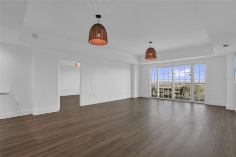 Condo in Four Corners, Florida, 2 bedrooms № 2314328 - photo 14