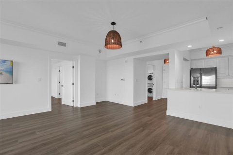 Condo in Four Corners, Florida, 2 bedrooms № 2314328 - photo 11