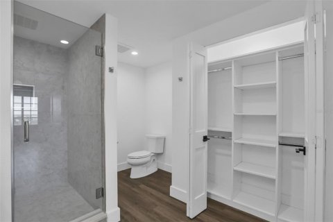 Condo in Four Corners, Florida, 2 bedrooms № 2314328 - photo 26