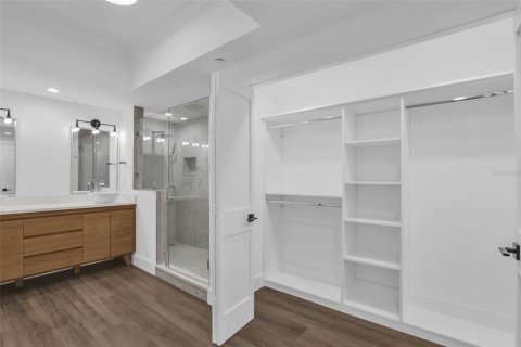 Condo in Four Corners, Florida, 2 bedrooms № 2314328 - photo 19