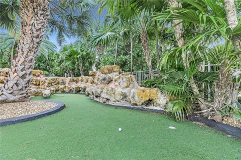 House in Islamorada, Village of Islands, Florida 4 bedrooms, 376.07 sq.m. № 2021459 - photo 20