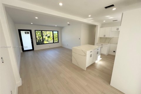 Снять в аренду виллу или дом в Майами, Флорида 3 спальни, 129.78м2, № 1998978 - фото 9