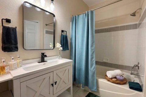 Condo in Orlando, Florida, 2 bedrooms  № 2095406 - photo 9