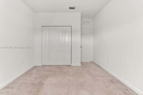 Villa ou maison à louer à Pembroke Pines, Floride: 3 chambres, 154.96 m2 № 2360053 - photo 17