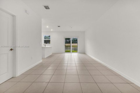 Villa ou maison à louer à Pembroke Pines, Floride: 3 chambres, 154.96 m2 № 2360053 - photo 30