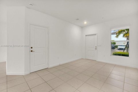Villa ou maison à louer à Pembroke Pines, Floride: 3 chambres, 154.96 m2 № 2360053 - photo 28