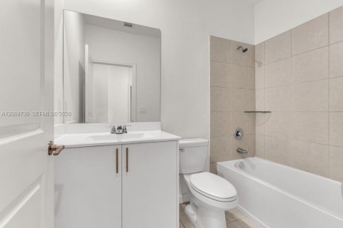 Villa ou maison à louer à Pembroke Pines, Floride: 3 chambres, 154.96 m2 № 2360053 - photo 22