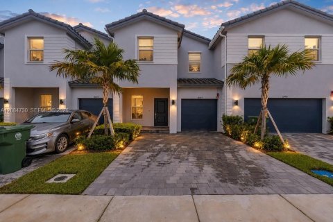 Villa ou maison à Pembroke Pines, Floride 3 chambres, 154.96 m2 № 2360053