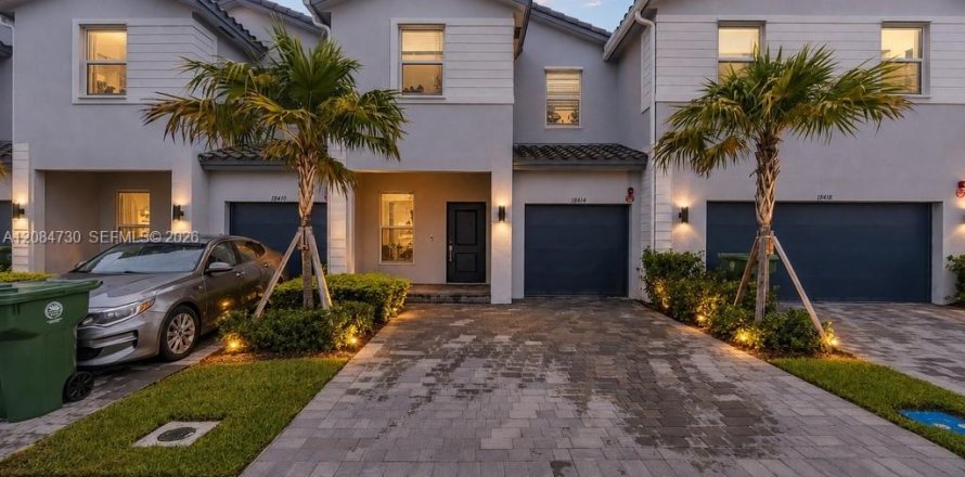Villa ou maison à Pembroke Pines, Floride 3 chambres, 154.96 m2 № 2360053