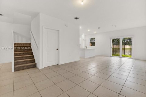 Villa ou maison à louer à Pembroke Pines, Floride: 3 chambres, 154.96 m2 № 2360053 - photo 14