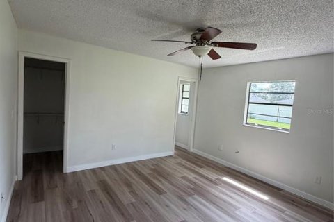 Appartement à louer à Spring Hill, Floride: 2 chambres, 113.81 m2 № 2385689 - photo 7