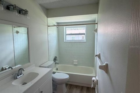 Appartement à louer à Spring Hill, Floride: 2 chambres, 113.81 m2 № 2385689 - photo 8