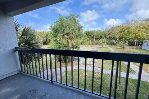 Снять в аренду кондоминиум в Уэст-Палм-Бич, Флорида 2 спальни, 78.97м2, № 2066092 - фото 14