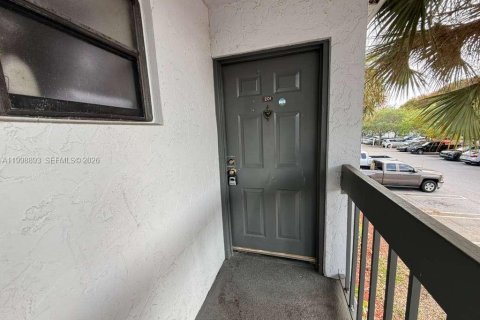Снять в аренду кондоминиум в Уэст-Палм-Бич, Флорида 2 спальни, 78.97м2, № 2066092 - фото 20