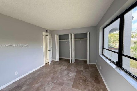 Снять в аренду кондоминиум в Уэст-Палм-Бич, Флорида 2 спальни, 78.97м2, № 2066092 - фото 9